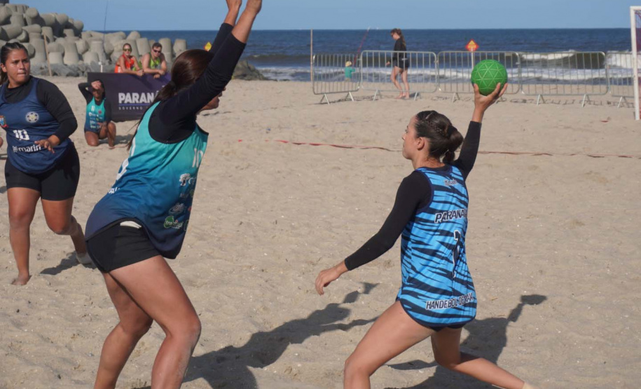 HANDEBOL DE AREIA