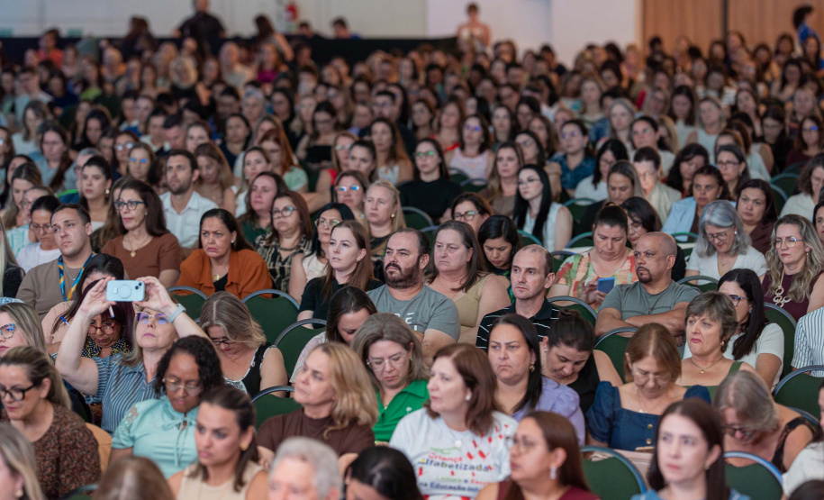 Com avanços em todas as etapas de ensino, Estado divulga resultados da Prova Paraná Mais 2025 aos municípios