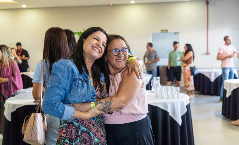 SEED - Literacia digital: Paraná reúne embaixadores para aprimorar uso de tecnologias no ensino de Matemática e Língua Portuguesa