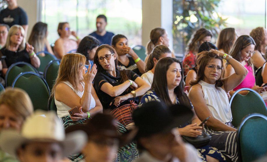 SEED - Literacia digital: Paraná reúne embaixadores para aprimorar uso de tecnologias no ensino de Matemática e Língua Portuguesa