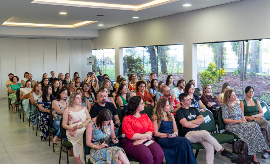 SEED - Literacia digital: Paraná reúne embaixadores para aprimorar uso de tecnologias no ensino de Matemática e Língua Portuguesa