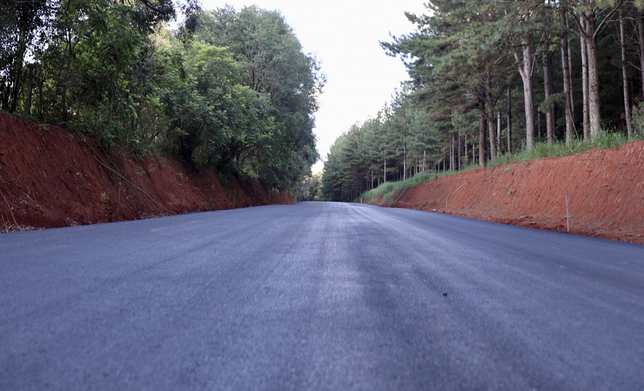 Estrada da Gruta em Teixeira Soares