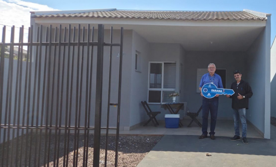 COHAPAR - Entrega Resid CCM 01 em Floresta