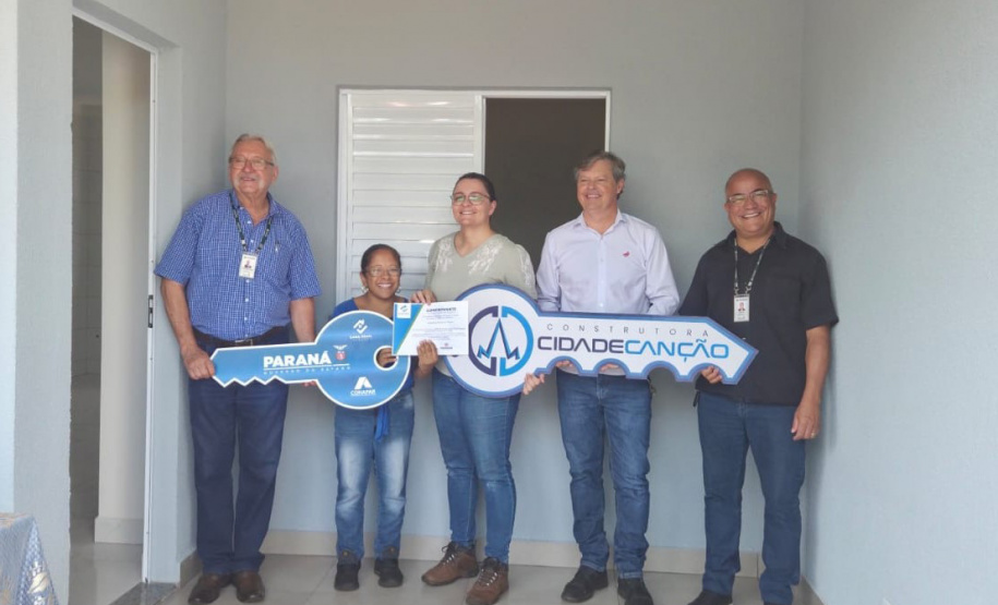 COHAPAR - Entrega Resid CCM 01 em Floresta