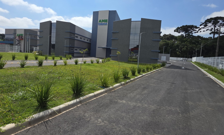Novo AME de São José dos Pinhais entra na fase final para inauguração
