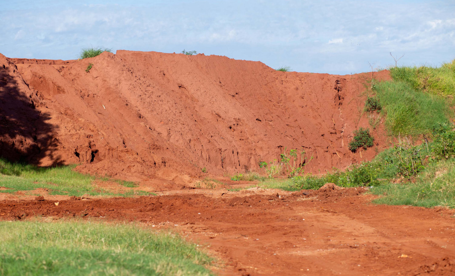 Em Loanda, obra para conter maior erosão urbana do Paraná atinge 82% de execução