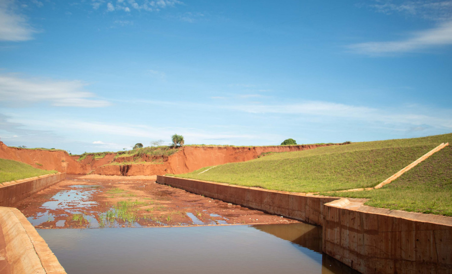 Em Loanda, obra para conter maior erosão urbana do Paraná atinge 82% de execução