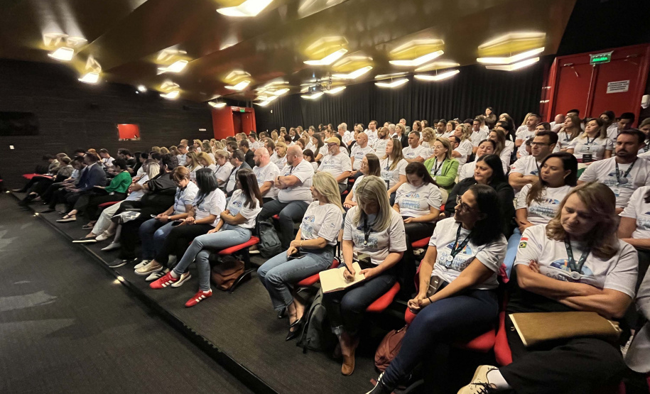 SEED - Diretores se despedem do Chile com cerimônia de formatura pelo Ganhando o Mundo Diretor