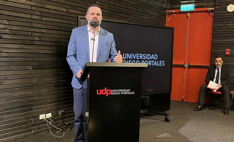 SEED - Diretores se despedem do Chile com cerimônia de formatura pelo Ganhando o Mundo Diretor