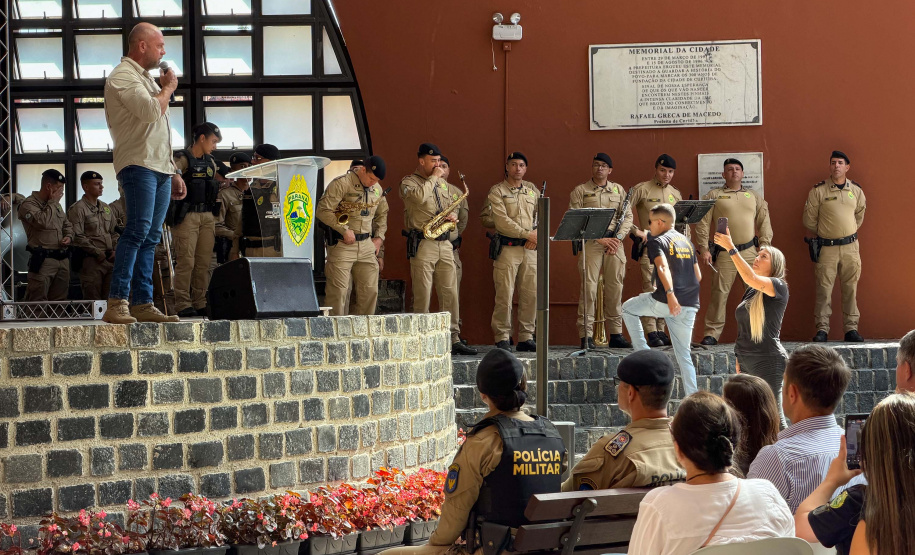 PMPR entrega 54 viaturas e capacita 152 policiais para reforçar combate à violência doméstica no Estado