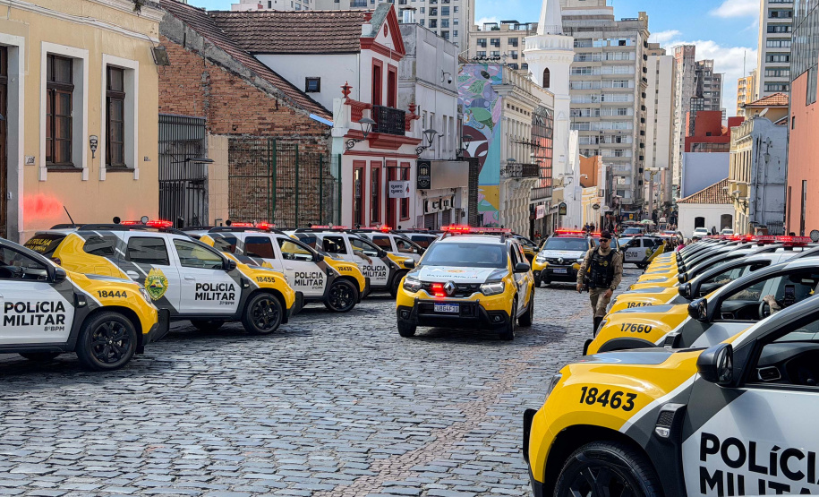 PMPR entrega 54 viaturas e capacita 152 policiais para reforçar combate à violência doméstica no Estado