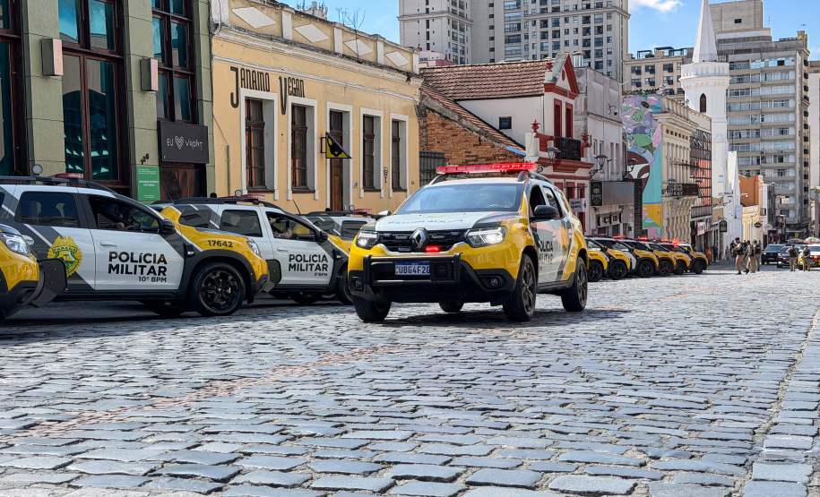 PMPR entrega 54 viaturas e capacita 152 policiais para reforçar combate à violência doméstica no Estado
