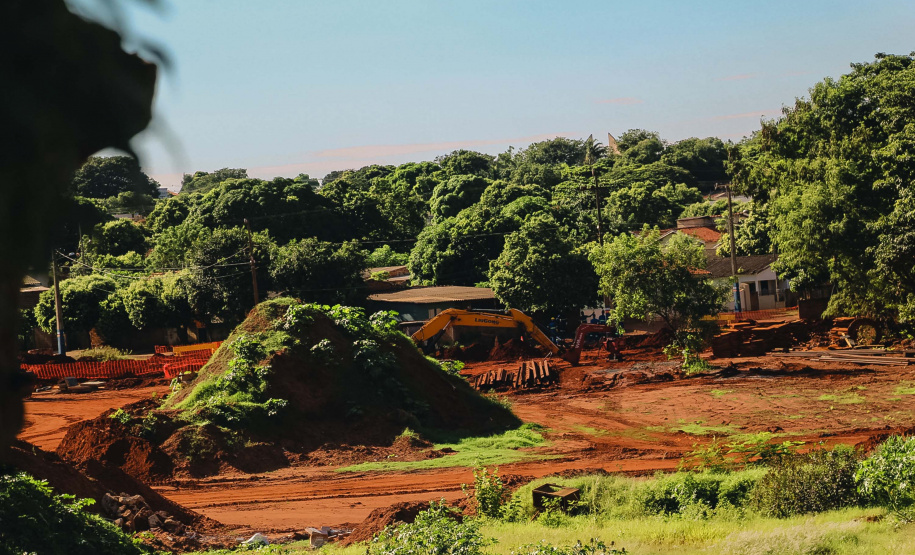 Em Loanda, obra para conter maior erosão urbana do Paraná atinge 82% de execução