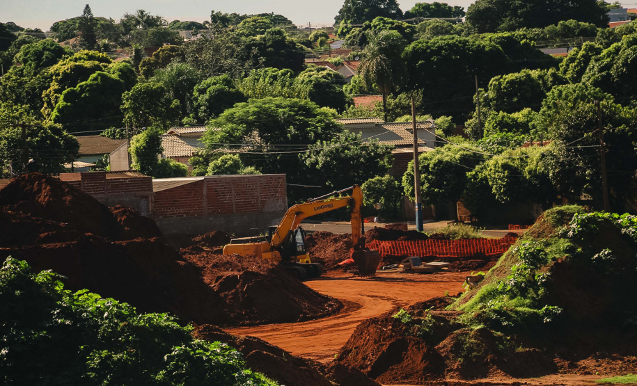 Em Loanda, obra para conter maior erosão urbana do Paraná atinge 82% de execução
