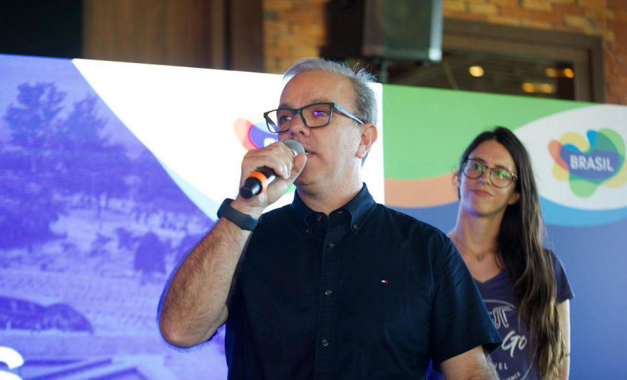 Estimativa é que turistas da América do Sul injetaram 320 milhões de dólares no Paraná em 2025