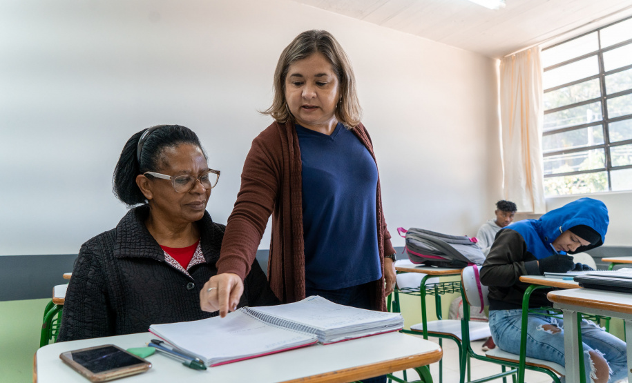 SEED - Pré-inscrições para exames de certificação da EJA no Ensino Fundamental vão até sexta-feira (6)