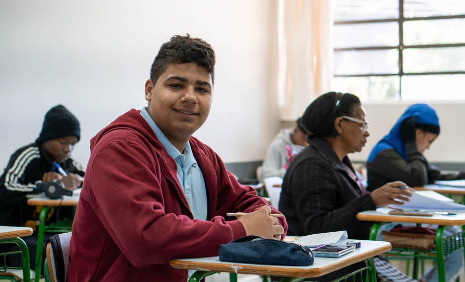 SEED - Pré-inscrições para exames de certificação da EJA no Ensino Fundamental vão até sexta-feira (6)