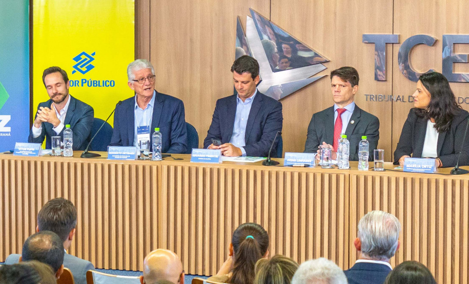 Estado se prepara para regulamentação do Fundo Estratégico do Paraná