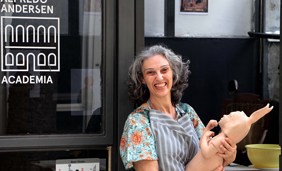 SEEC - Travessia: Conheça Luiza Nascimento, nova residente artística do Museu Casa Alfredo Andersen