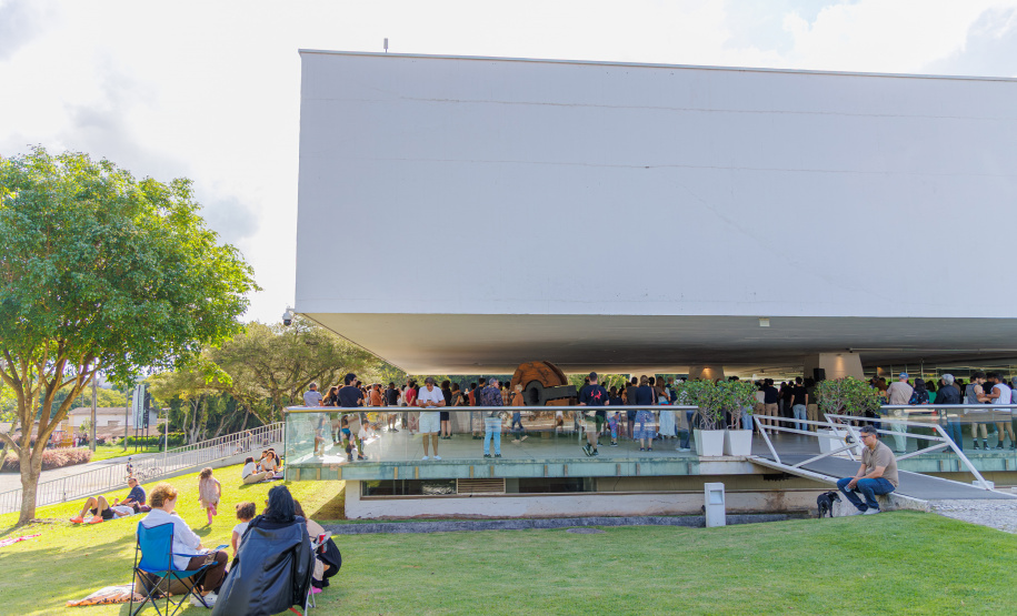 Mil pessoas prestigiam primeiro concerto do ano da OSP no Museu Oscar Niemeyer