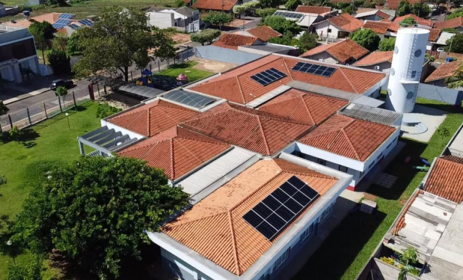 Escolas públicas do Paraná já estão recebendo sistemas de geração solar da Copel