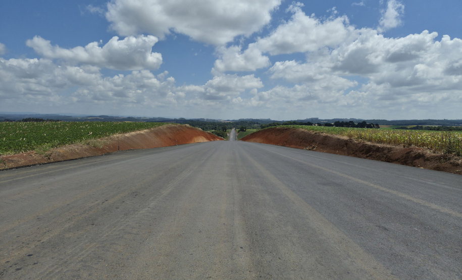 DER PR-990 pavimentação em Rebouças