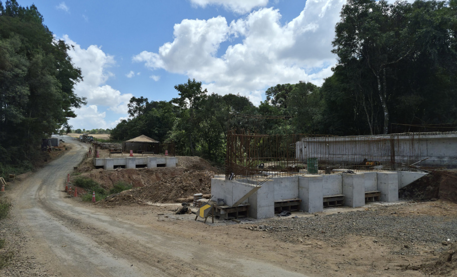 DER PR-990 pavimentação em Rebouças