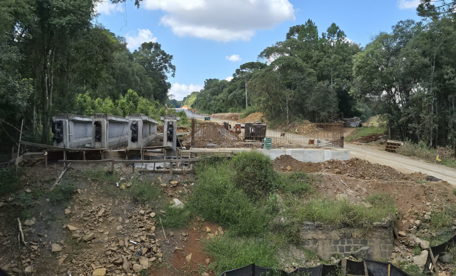 DER PR-990 pavimentação em Rebouças