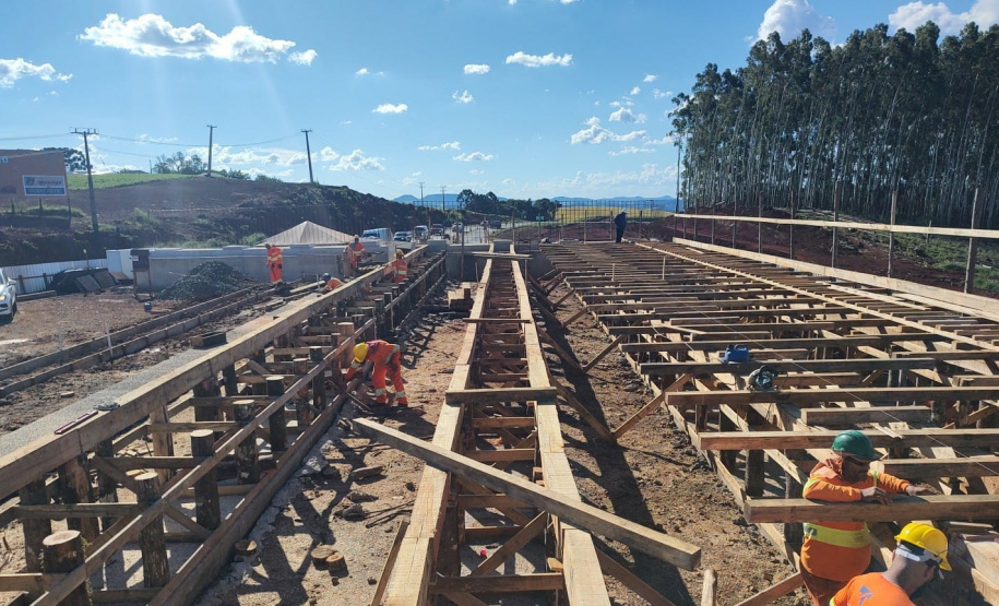 PRC-466 Whitetopping Pitanga a Turvo - Viaduto PR-456