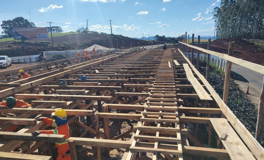 PRC-466 Whitetopping Pitanga a Turvo - Viaduto PR-456