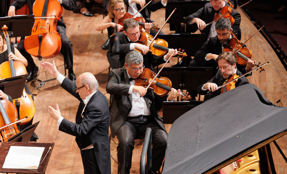 TEATRO GUAÍRA - Com novo piano e solista internacional, Orquestra Sinfônica do Paraná abre temporada 2026 no Guairão