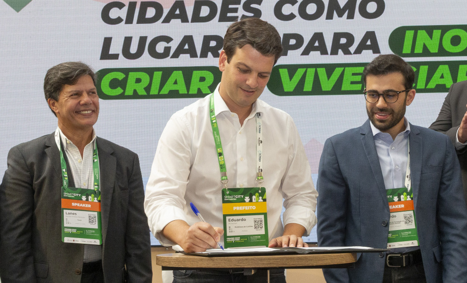 Tecpar e Prefeitura de Curitiba firmam parceria para potencializar resíduos urbanos por meio da tecnologia