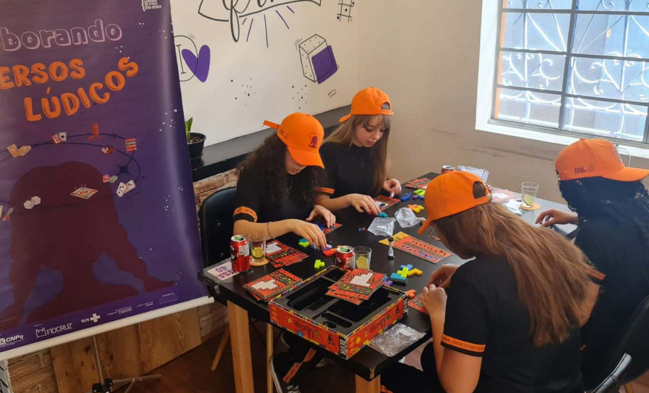 Projetos de estudantes da rede estadual incentivam meninas na ciência e entram em exposição na Fiocruz