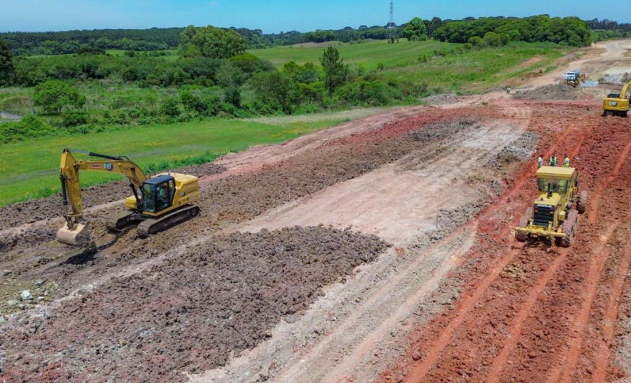 Pavimentação da estrada do Agaraú, em São José dos Pinhais, avança a 27% de execução