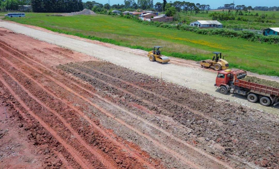 Pavimentação da estrada do Agaraú, em São José dos Pinhais, avança a 27% de execução