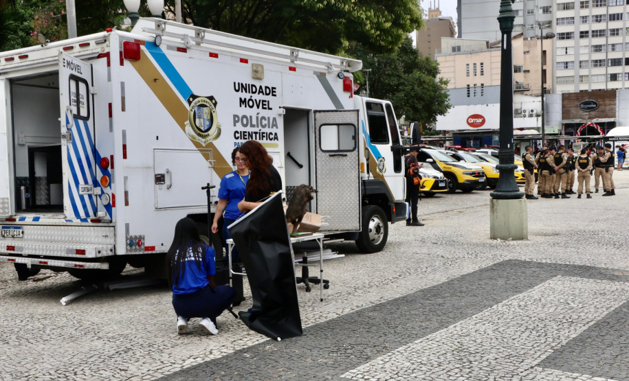 Forças de segurança participam do evento Mulheres em Ação em Curitiba