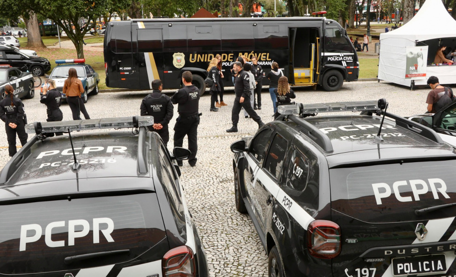 Forças de segurança participam do evento Mulheres em Ação em Curitiba