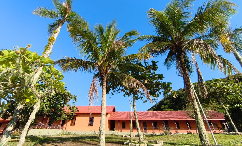 ESCOLA ILHA DAS COBRAS