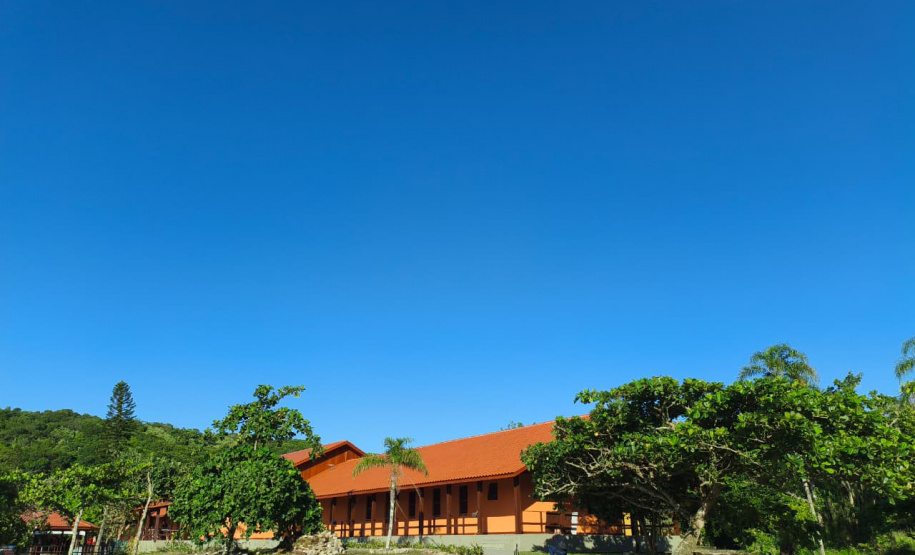 ESCOLA ILHA DAS COBRAS