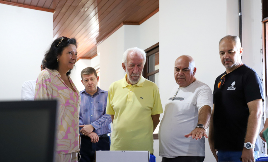 ESCOLA ILHA DAS COBRAS