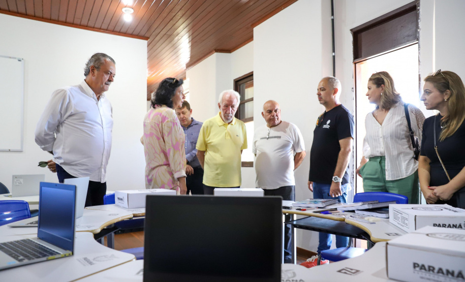 ESCOLA ILHA DAS COBRAS