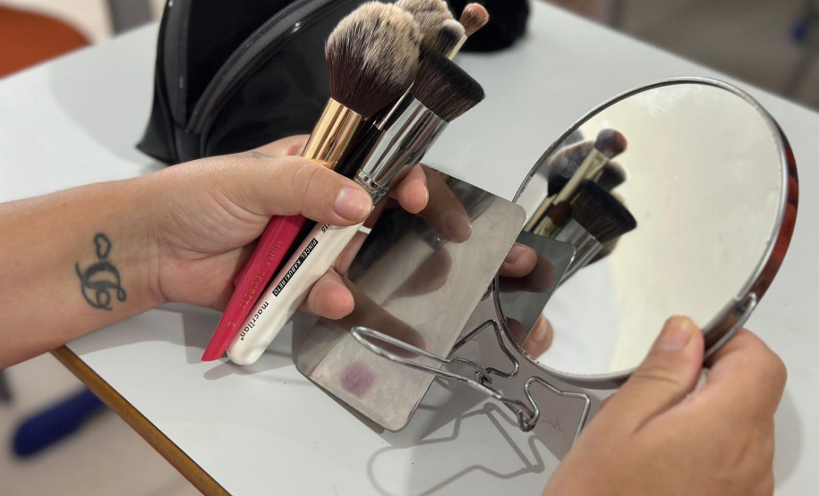 Iniciativa do Governo do Estado leva capacitação em beleza e empreendedorismo a 90 apenadas em Piraquara