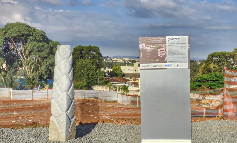 PEDRA FUNDAMENTAL PEQUENO PRÍNCIPE