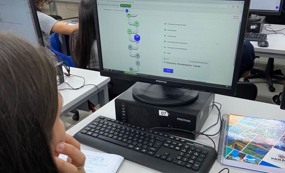 SEED - Alunos de Francisco Beltrão são os primeiros do Brasil a testar nova ferramenta para o ensino de Matemática