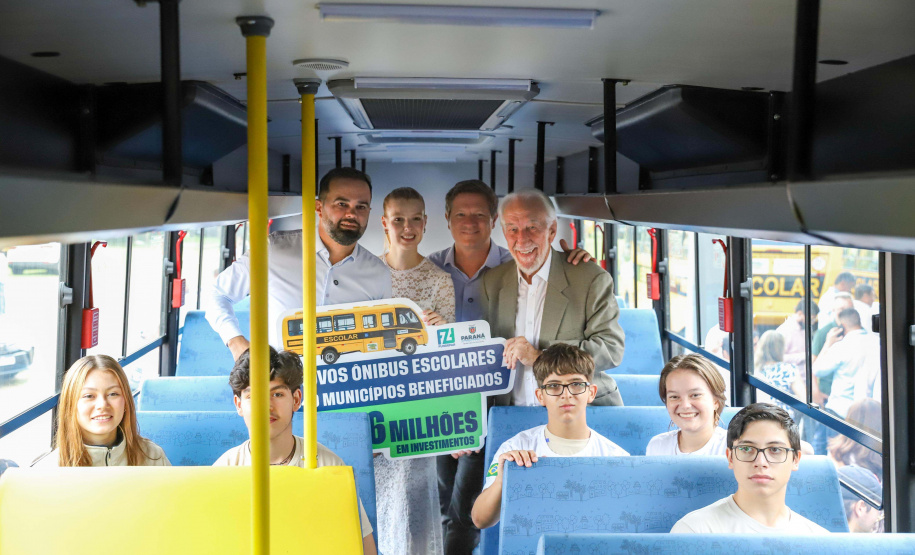 Estado inicia entrega de 687 ônibus escolares para 340 municípios