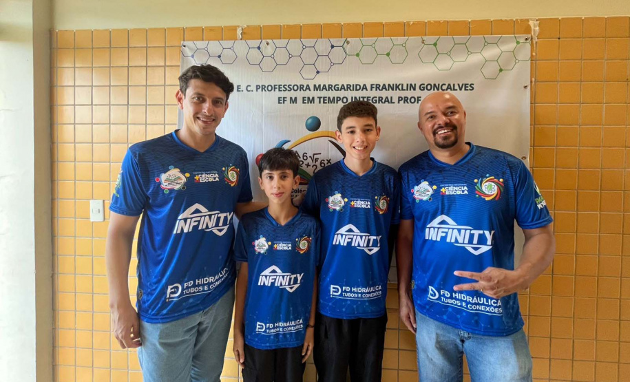 Escolas estaduais do Paraná levam clubes de ciências para encontro nacional em Brasília