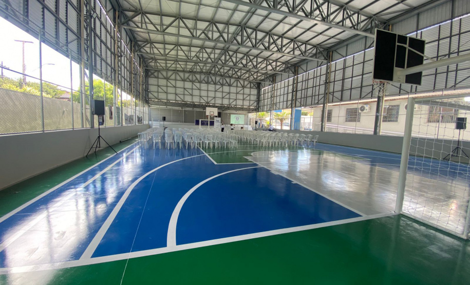SEED - Colégio de Santo Antônio da Platina recebe nova quadra esportiva