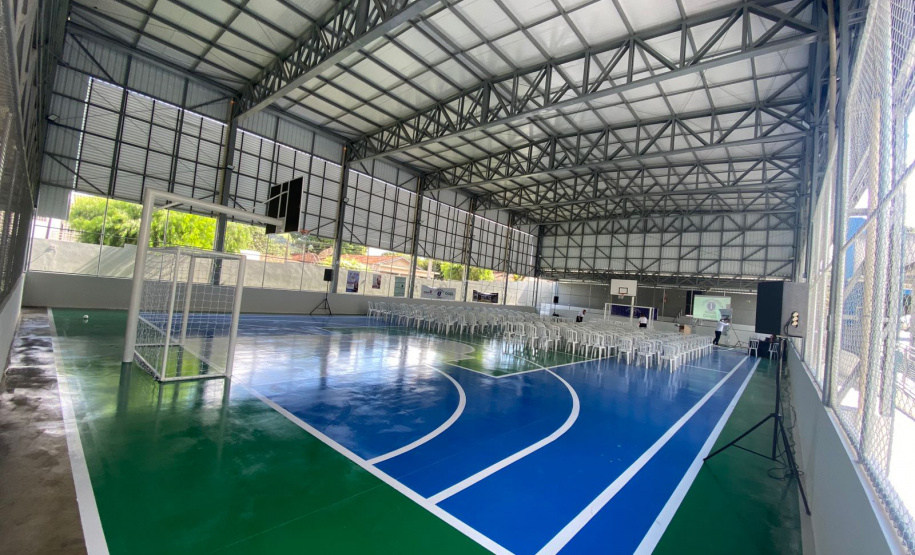 SEED - Colégio de Santo Antônio da Platina recebe nova quadra esportiva