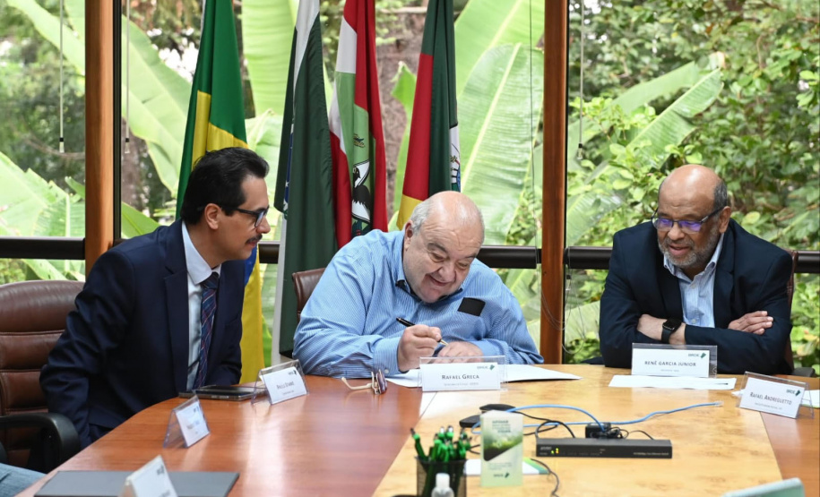 Paraná e BRDE formalizam compromissos com sete RPPNs selecionadas no projeto de créditos de biodiversidade