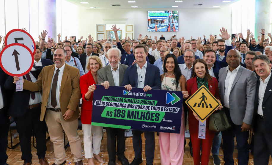 Estado autoriza R$ 183 milhões para reforçar sinalização urbana nos 399 municípios